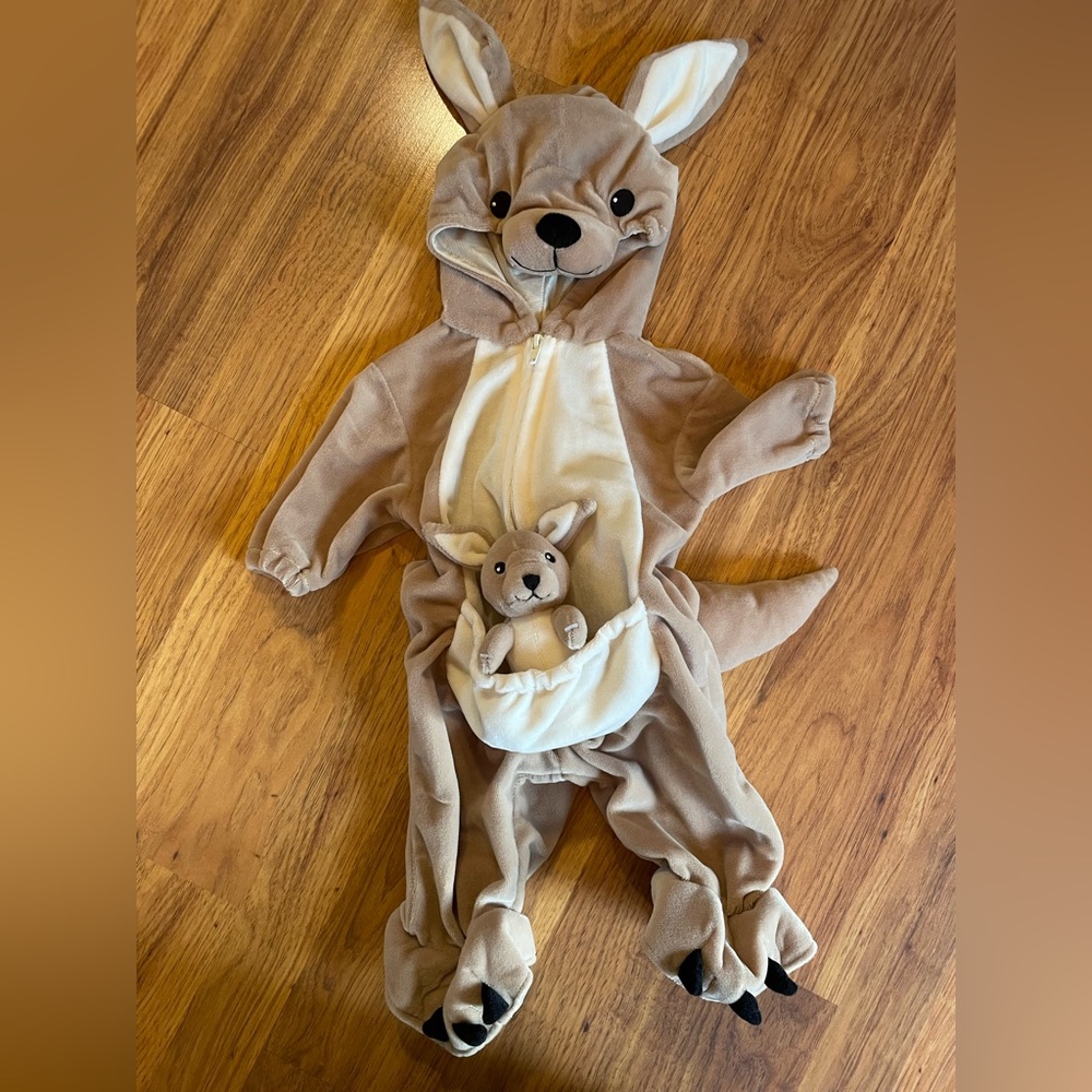 Miniwear Kangaroo costume for baby 0-3 mo.